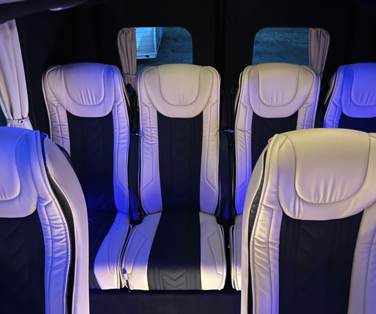 19 Seater Minibus Hire in London