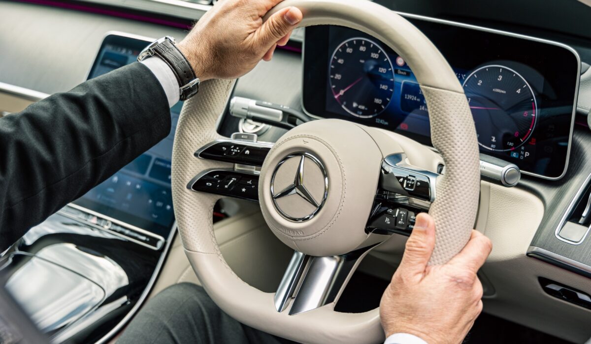 Chauffeur service VS taxi which one to choose
