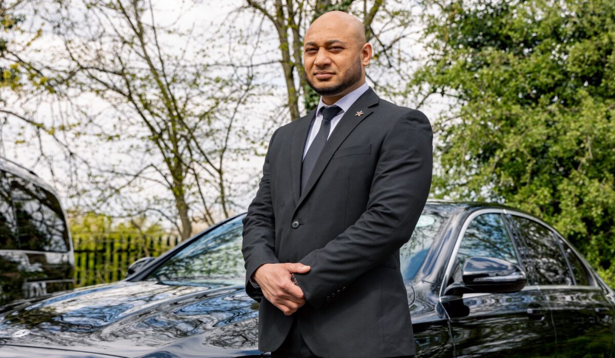What is the difference between a driver and a chauffeur