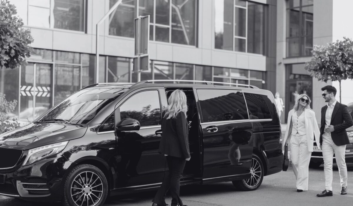 Mercedes V-Class chauffeur Service