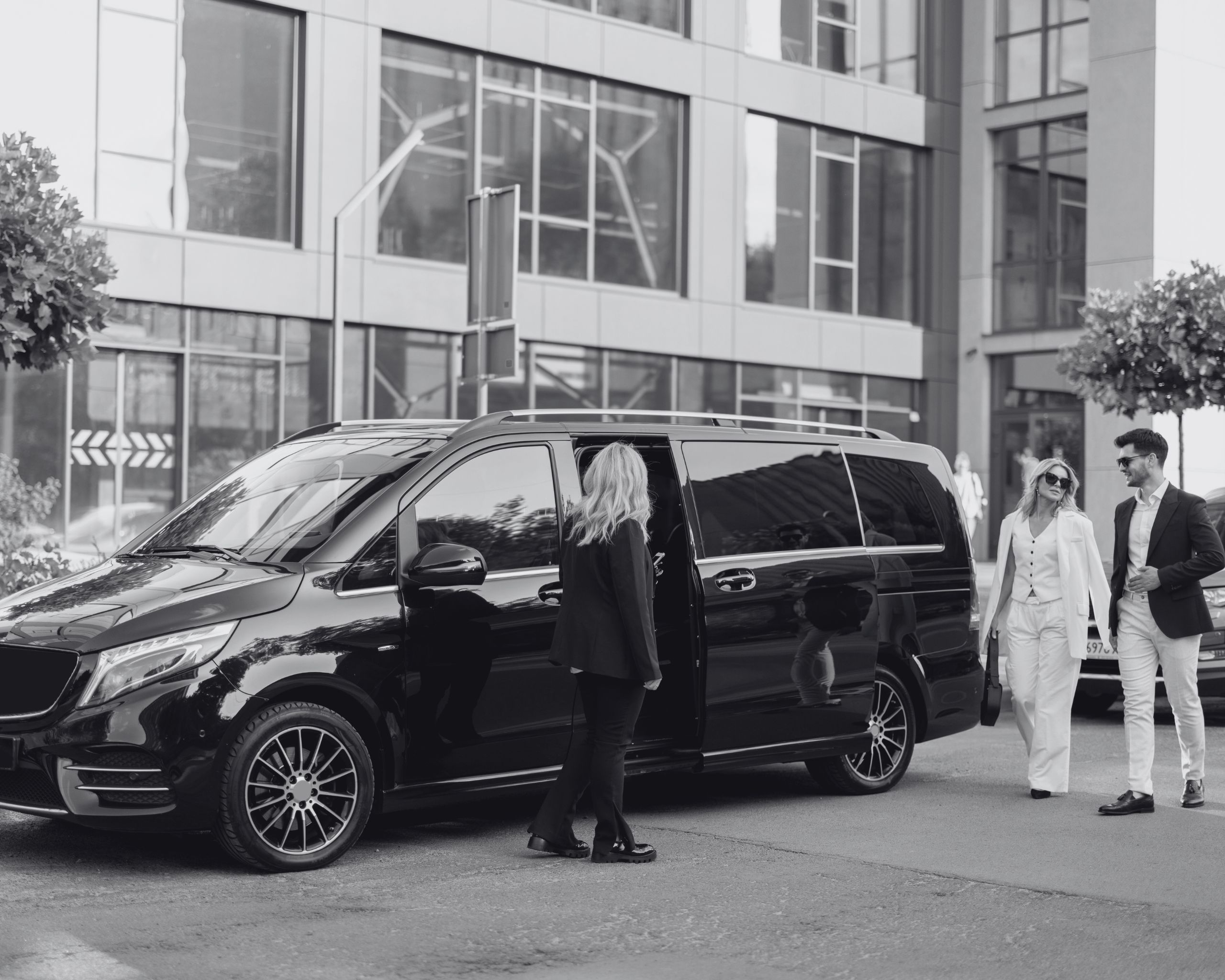 Mercedes V-Class chauffeur Service