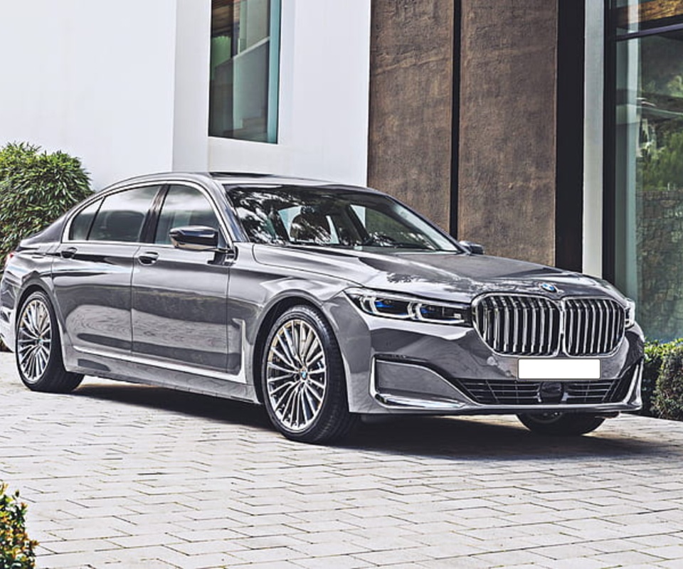 BMW i7 Chauffeur car hire UK