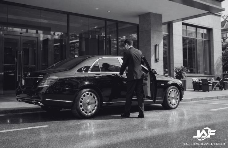 Private Chauffeur Hire for Heathrow, Gatwick & Luton