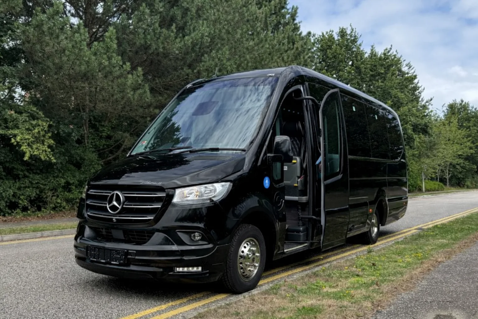 Luxury 16 Seater Minibus Hire